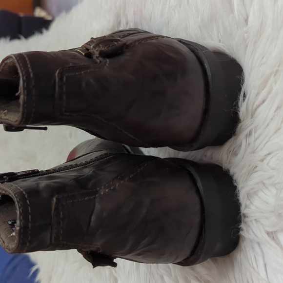 Clarks Bendable Dark Brown Leather Ankle Boots with Zipper - Picture 6 of 10